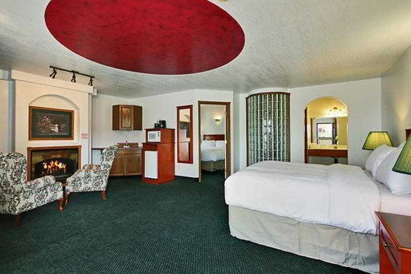 White Wolf Inn Хинтон Номер фото
