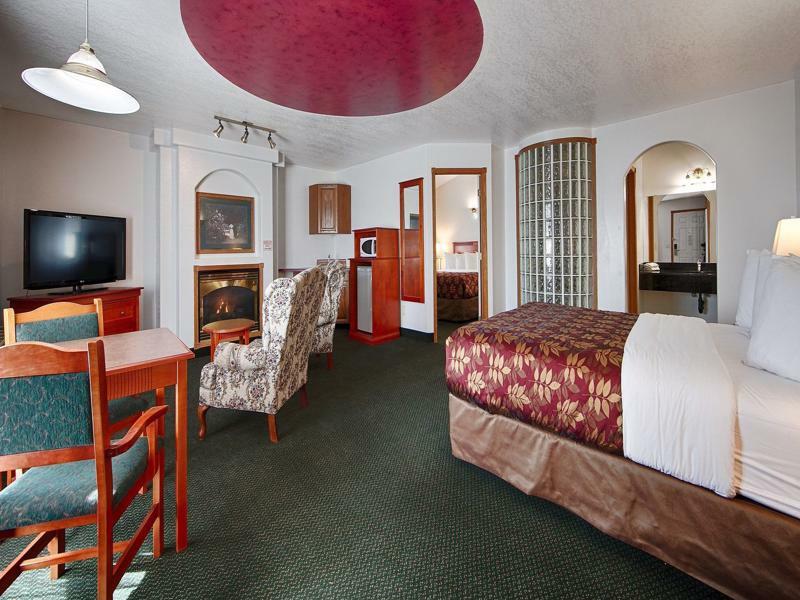 White Wolf Inn Хинтон Экстерьер фото